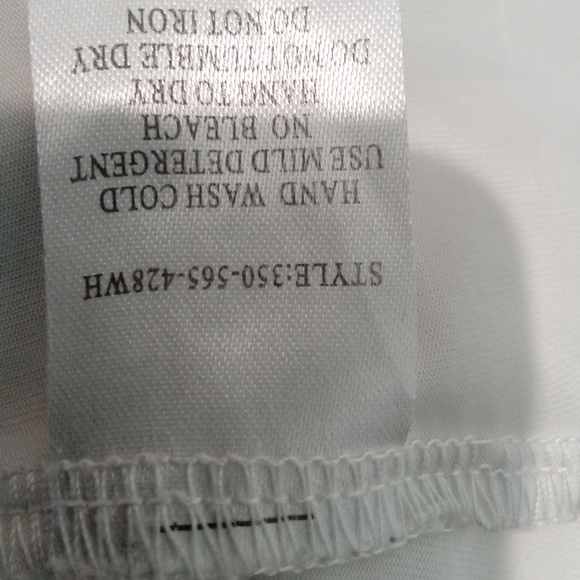 Roper Size XL. Elegant White Floral Women's Top With Pearl Snaps Western, Cowboy - Picture 13 of 13